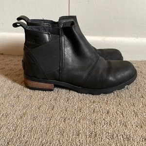 Sorel black leather ankle boots